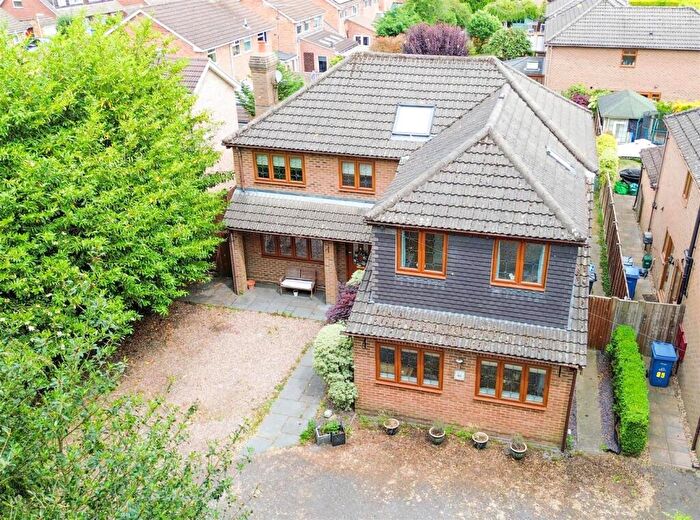 5 Bedroom Detached House For Sale In Reading Road South, Fleet, GU52