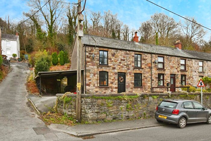 2 Bedroom End Of Terrace House For Sale In Heol Gleien, Lower Cwmtwrch, Swansea, Powys, SA9