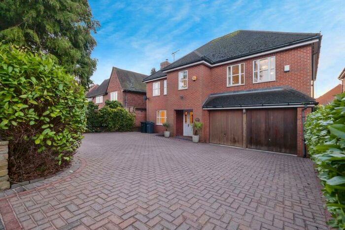 5 Bedroom Detached House To Rent In St Bernards Road, Sutton Coldfield, West Midlands, B72