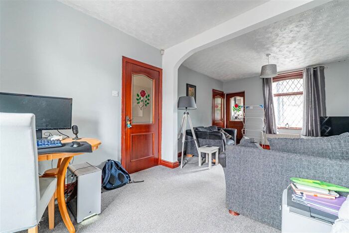 2 Bedroom End Terrace House For Sale In Victoria Road, Walton-Le-Dale, Preston, PR5