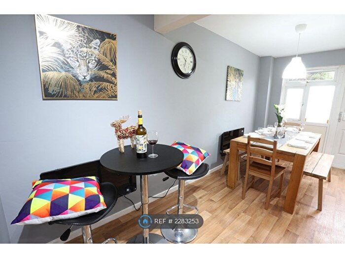 4 Bedroom Terraced House To Rent In Larch Croft, Birmingham, B37