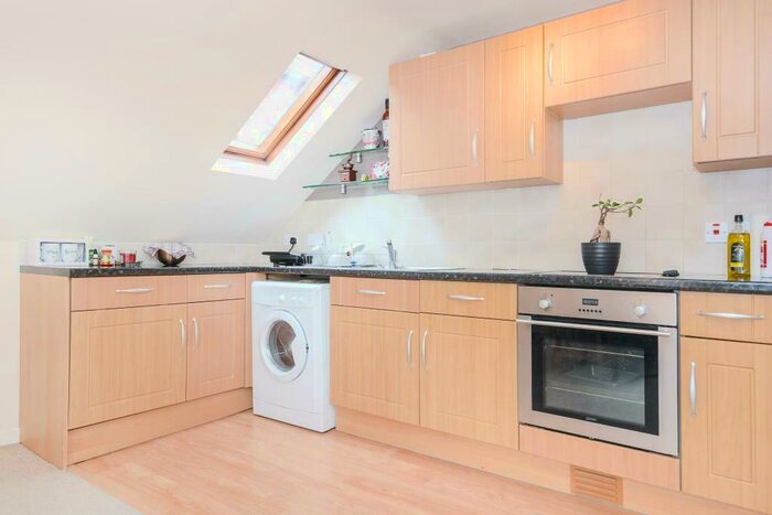 1 Bedroom Apartment To Rent In Newbury, Berkshire, RG14