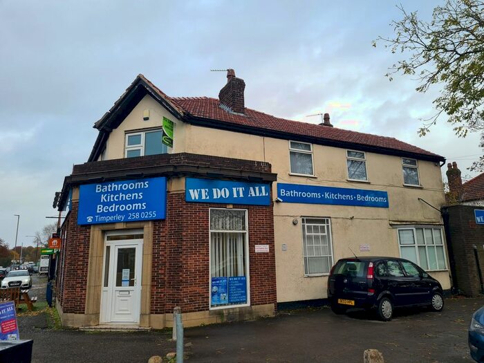 2 Bedroom Flat To Rent In Park Road, Timperley WA14