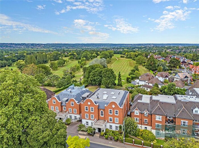 4 Bedroom Apartment For Sale In Manor Road, Chigwell, Essex, IG7