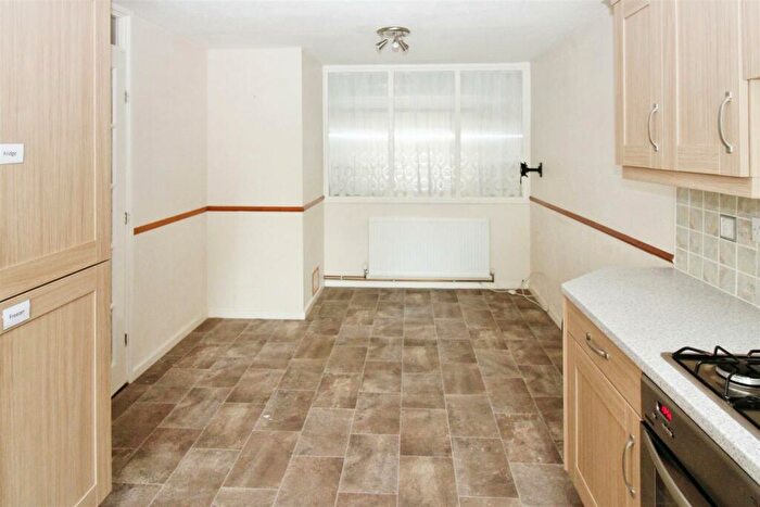3 Bedroom Terraced House For Sale In Dorchester Road, Bransholme, Hull, HU7