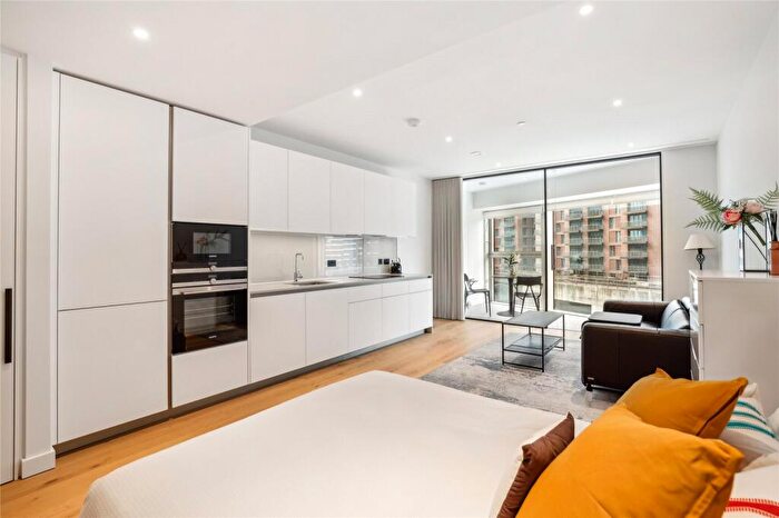 1 Bedroom Apartment To Rent In Electric Boulevard, London, SW11