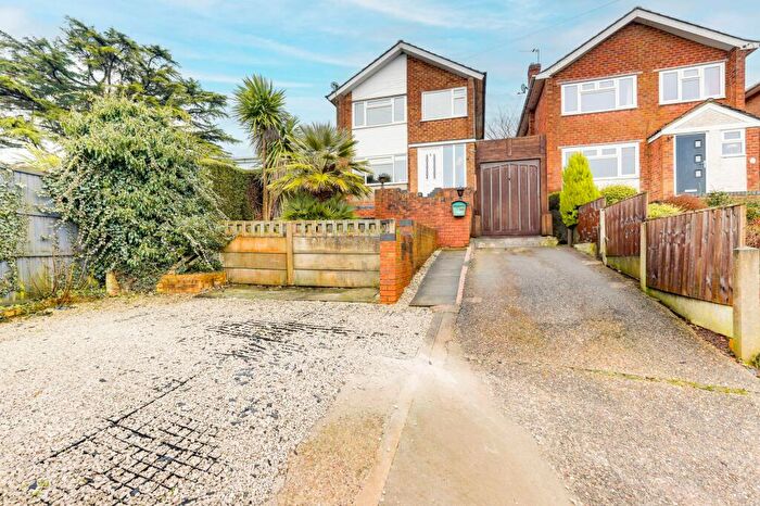 3 Bedroom Detached House For Sale In Lowdham Road, Gedling, NG4