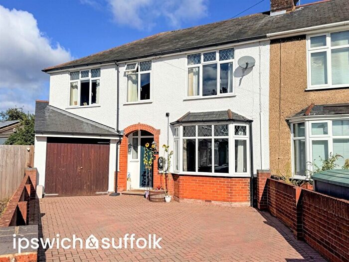 4 Bedroom End Of Terrace House For Sale In Lyndhurst Avenue, Ipswich, IP4