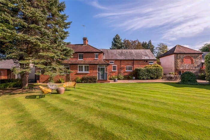 5 Bedroom Detached House For Sale In Brasted Road, Westerham, Kent, TN16