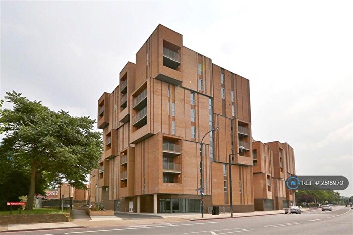 2 Bedroom Flat To Rent In Bromley Rd, London, SE6