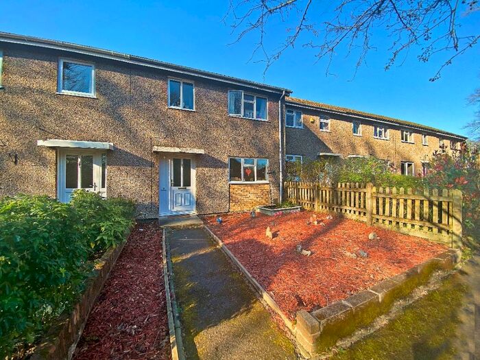 3 Bedroom Terraced House To Rent In Brookhouse Road, GU14