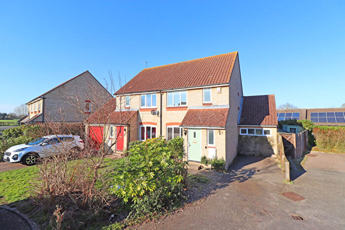 3 Bedroom Semi-Detached House For Sale In Collingwood Fields, East Bergholt, CO7