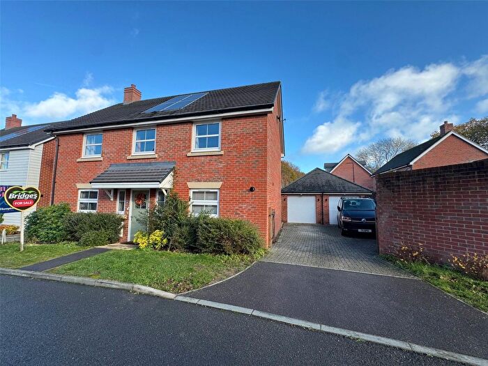 4 Bedroom Detached House For Sale In Dragons Way, Church Crookham, Fleet, Hampshire, GU52