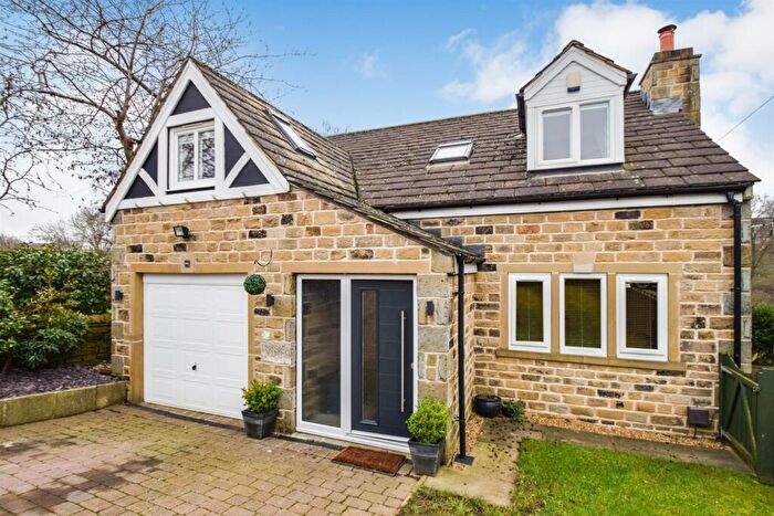 3 Bedroom Detached House For Sale In Smith House Lane, Lightcliffe, Halifax, HX3