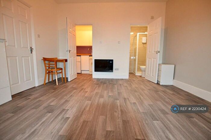 Studio To Rent In Carysfort Road, Bournemouth, BH1