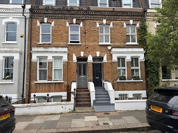 2 Bedroom Flat To Rent In Kilmaine Road, London, SW6