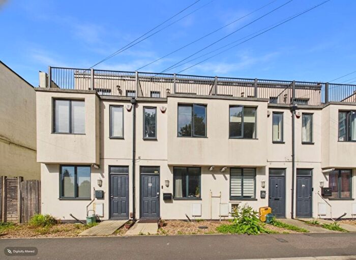 3 Bedroom Terraced House For Sale In Cotterells, Hemel Hempstead, Hertfordshire, HP1