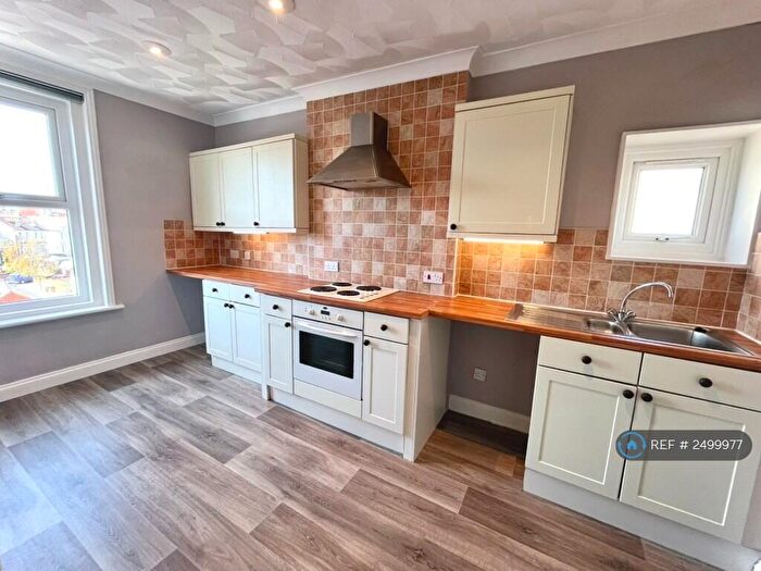 2 Bedroom Flat To Rent In Lennox Road South, Southsea, PO5