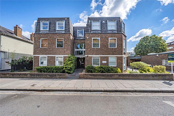 2 Bedroom Flat For Sale In Church Road, Teddington, TW11