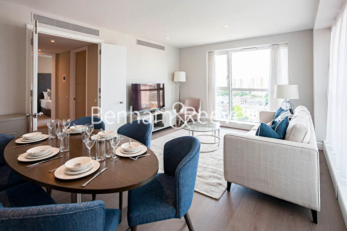 2 Bedroom Apartment To Rent In Westferry Circus, London, E14