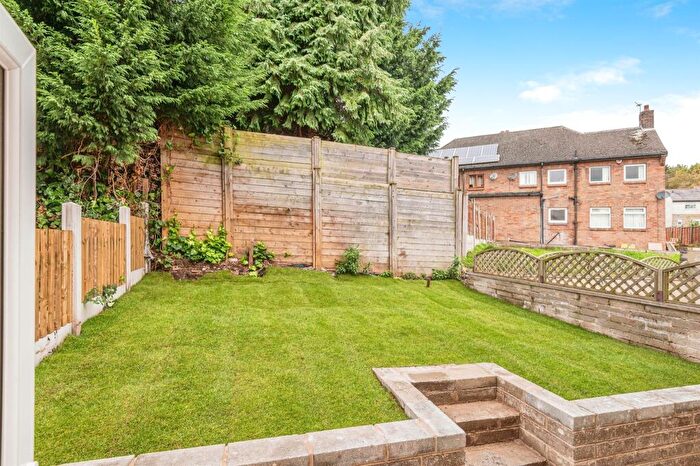 4 Bedroom Semi-Detached House To Rent In Cawthorne Avenue, Huddersfield, HD2