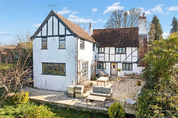 3 Bedroom Detached House For Sale In Dunstable Road, Dagnall, Berkhamsted, Buckinghamshire, HP4