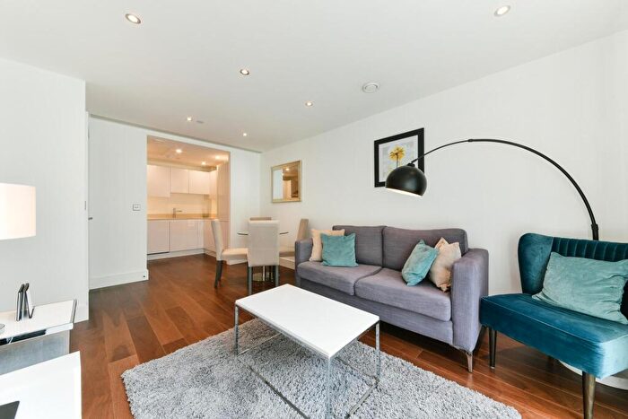 1 Bedroom Apartment To Rent In Talisman Tower, Lincoln Plaza, Canary Wharf, E14