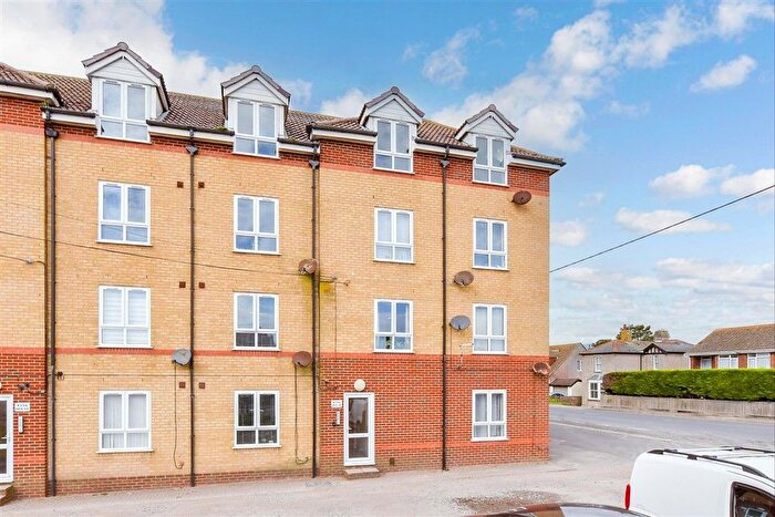 2 Bedroom Flat For Sale In Mountfield Road, New Romney, Kent, TN28