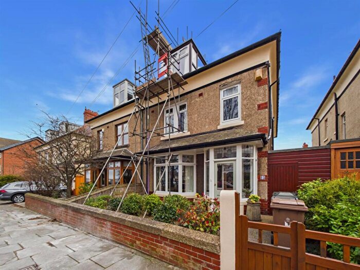 6 Bedroom Semi Detached House For Sale In Cromer Gardens, Whitley Bay, NE26