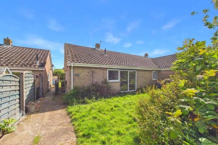 2 Bedroom Semi-Detached Bungalow For Sale In Sheffield Road, Wymondham, NR18