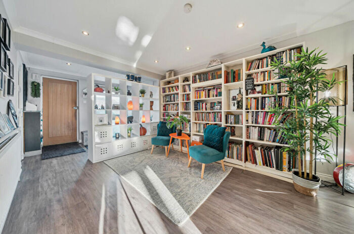3 Bedroom Terraced House For Sale In Pilgrim Close, Great Chesterford, Saffron Walden, CB10