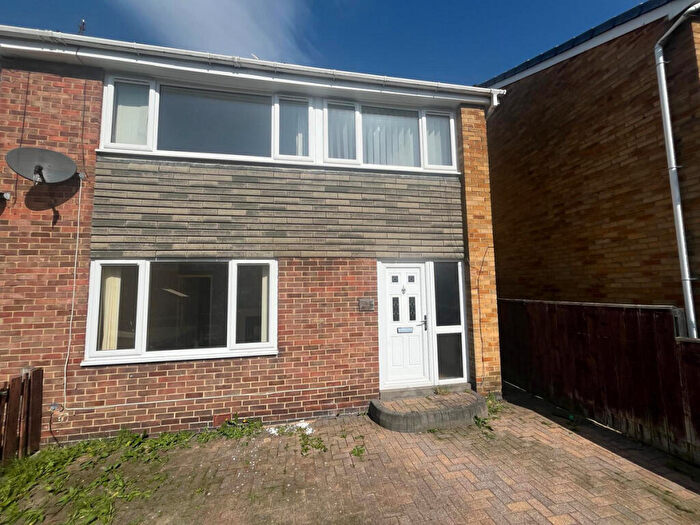3 Bedroom Semi Detached House For Sale In Charlaw Close, Durham, DH7