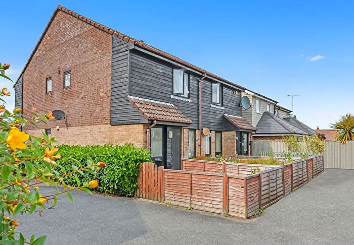 1 Bedroom Maisonette To Rent In Bath Road, Willesborough, TN24