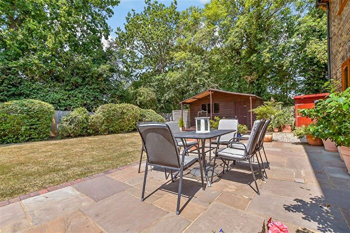 4 Bedroom Detached House For Sale In Ashford Road, High Halden, Kent, TN26