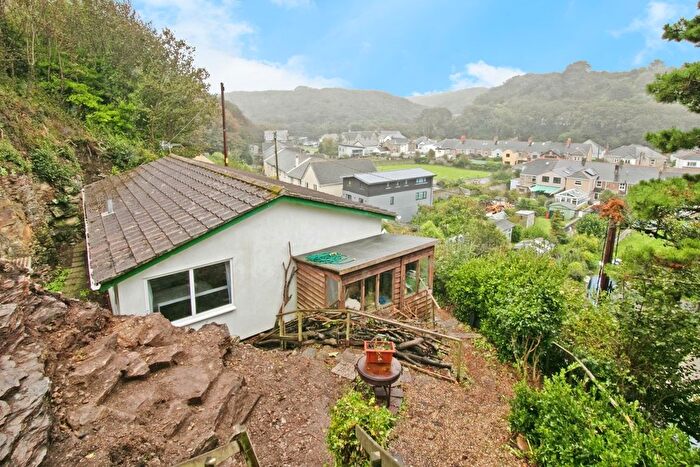 3 Bedroom Bungalow For Sale In Sunnyvale Road, Redruth, Cornwall, TR16