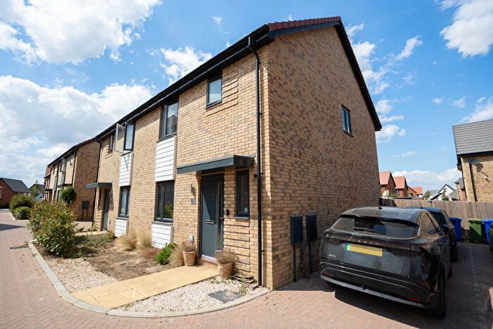 3 Bedroom Semi Detached House For Sale In Glazing House Drive, Faversham, Kent, ME13