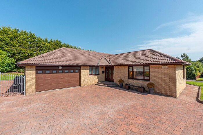 4 Bedroom Detached Bungalow For Sale In Langdales Avenue, Cumbernauld, G68