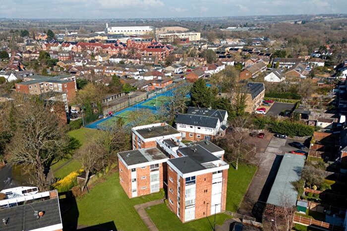 2 Bedroom Flat For Sale In Avalon Close, London, EN2