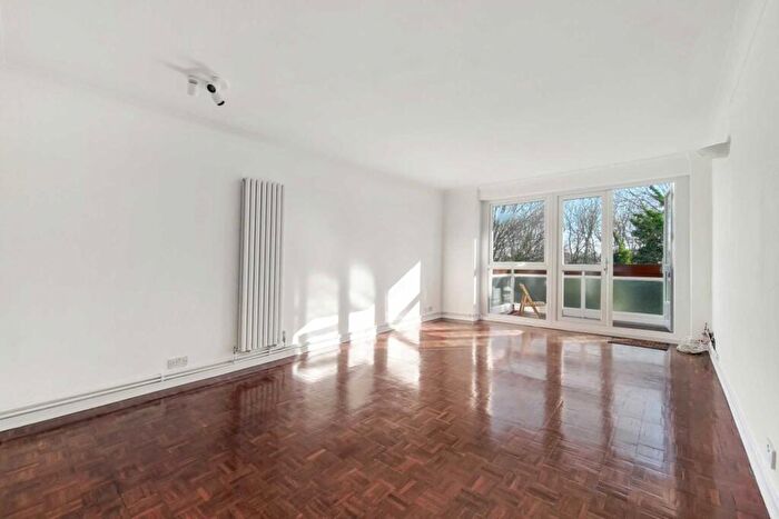 2 Bedroom Flat To Rent In Shepherds Hill, Highgate, N6
