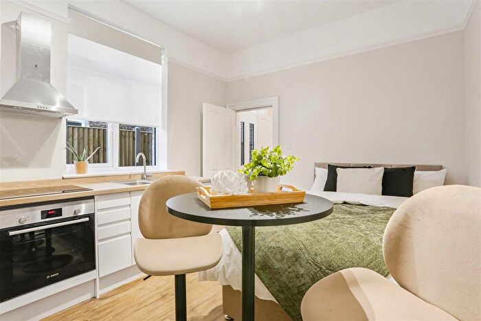 Studio To Rent In Belmont Road, Wallington, SM6