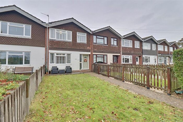 3 Bedroom Terraced House For Sale In Cherry Tree Avenue, Waterlooville, PO8