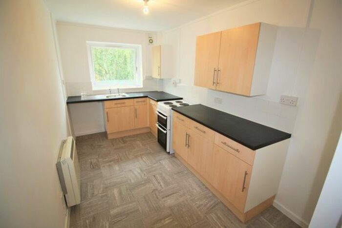 2 Bedroom Flat To Rent In Brooklyn Park, Exmouth, EX8