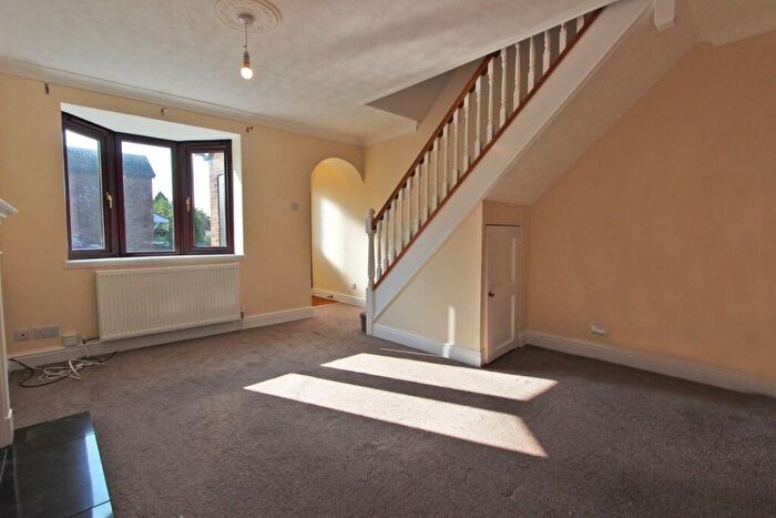 2 Bedroom End Of Terrace House To Rent In Thealby Gardens, Bessacarr, Doncaster, DN4