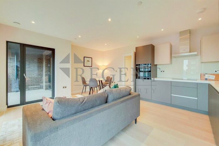 2 Bedroom Flat To Rent In Boulevard Apartments, Ufford Street, SE1