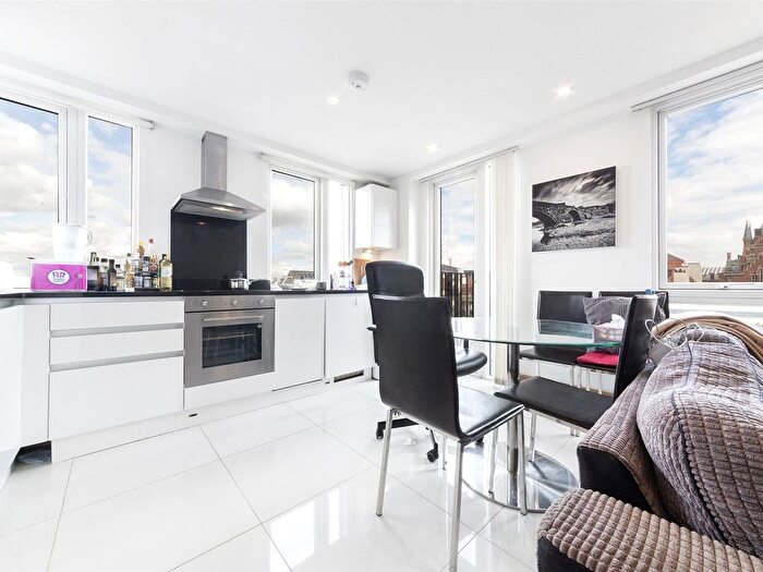 2 Bedroom Flat To Rent In Churchway, Euston, London, NW1