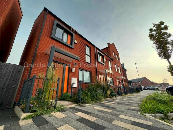 3 Bedroom End Of Terrace House To Rent In Amersham Park Road, Salford, M6