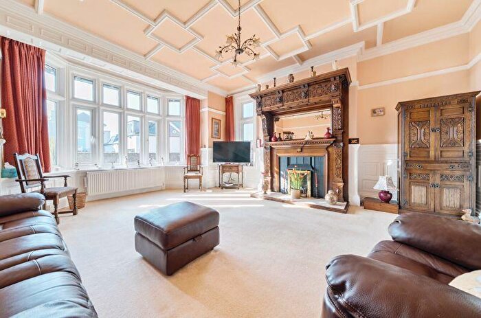 2 Bedroom Flat For Sale In The Beach, Walmer, CT14