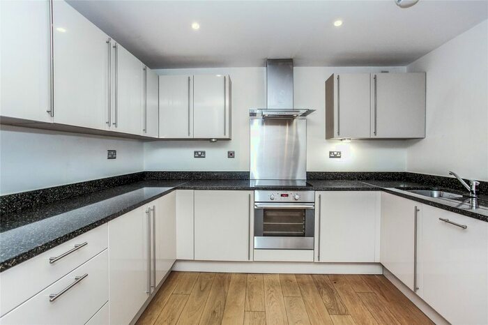1 Bedroom Flat To Rent In Roden Court, Hornsey Lane, Highgate, London, N6