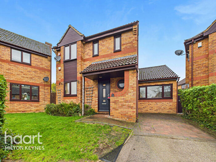 3 Bedroom Detached House For Sale In Hamilton Lane, Milton Keynes, MK3