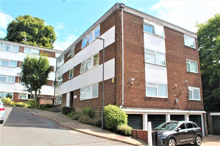 1 Bedroom Flat To Rent In Wendela Court, Sudbury Hill, Harrow On The Hill, HA1